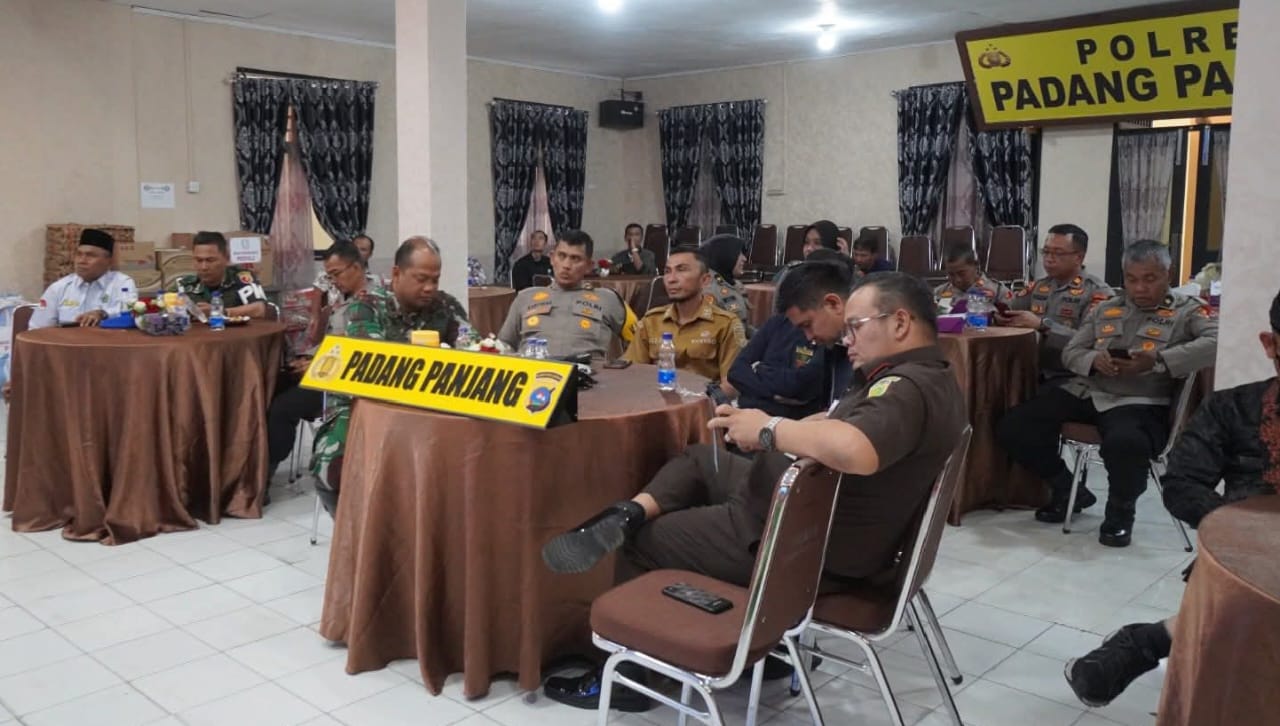 Kapolda Sumbar Minta Kapolres dan Kepala Daerah Segera Laporkan Kebutuhan Pascabencana